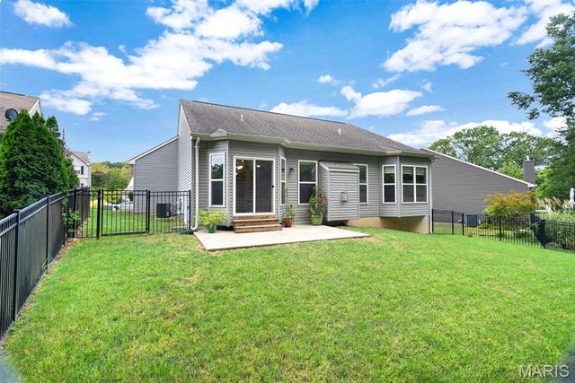 125 San Marino Parkway, Fenton, MO 63026