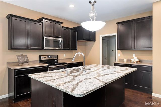 125 San Marino Parkway, Fenton, MO 63026