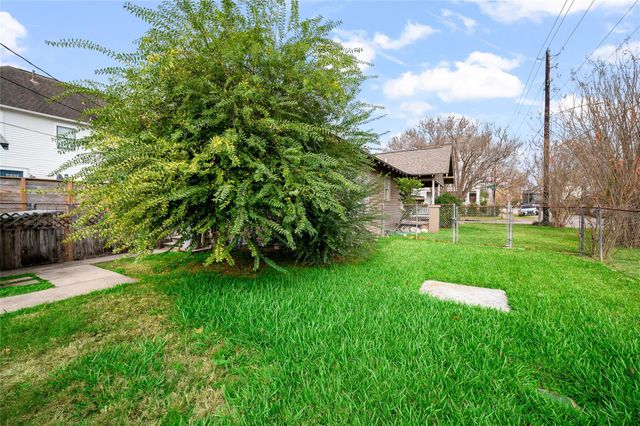 334 E 24th Street, Houston, TX 77008