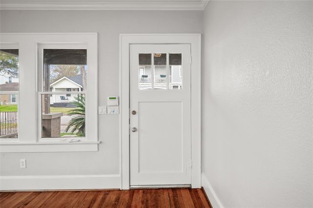 334 E 24th Street, Houston, TX 77008