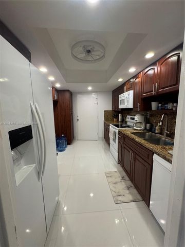 5401 Collins Ave 334, Miami Beach, FL 33140