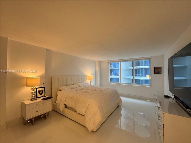 5401 Collins Ave 334, Miami Beach, FL 33140