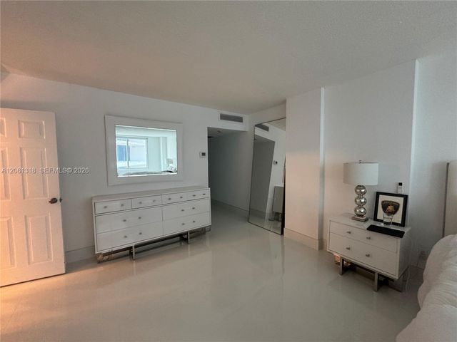 5401 Collins Ave 334, Miami Beach, FL 33140