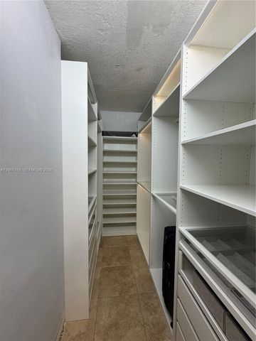 5401 Collins Ave 334, Miami Beach, FL 33140