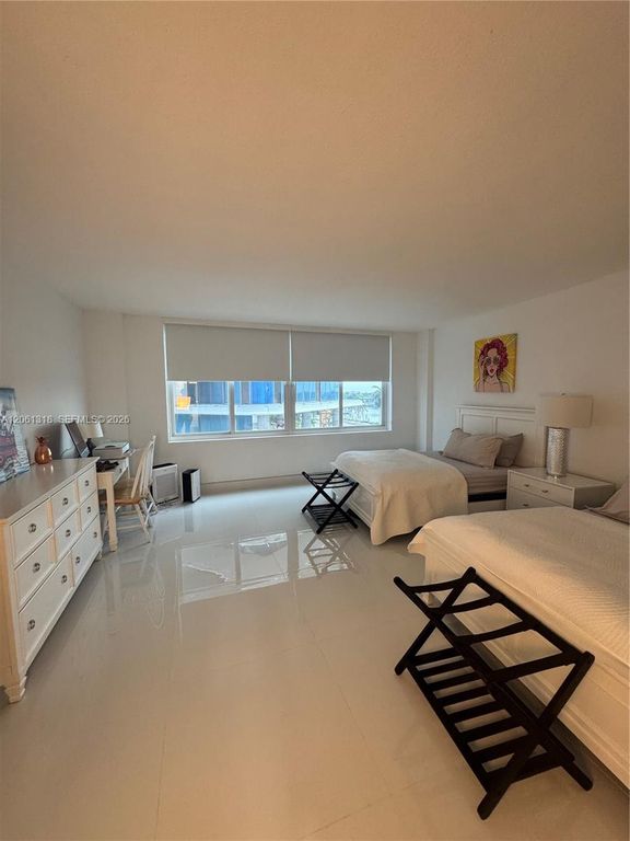 5401 Collins Ave 334, Miami Beach, FL 33140
