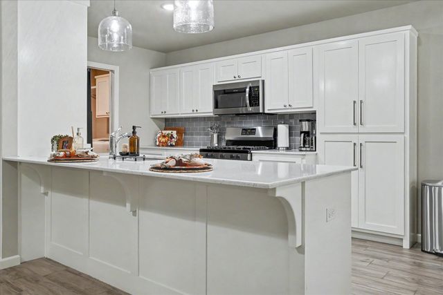 757 E 139th Place, Glenpool, OK 74033