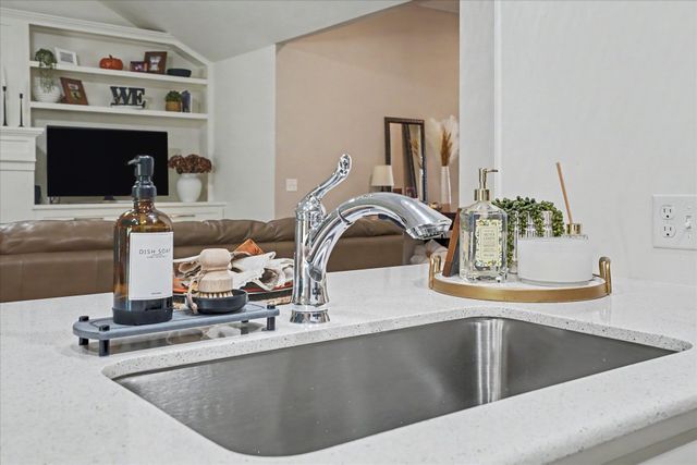 757 E 139th Place, Glenpool, OK 74033