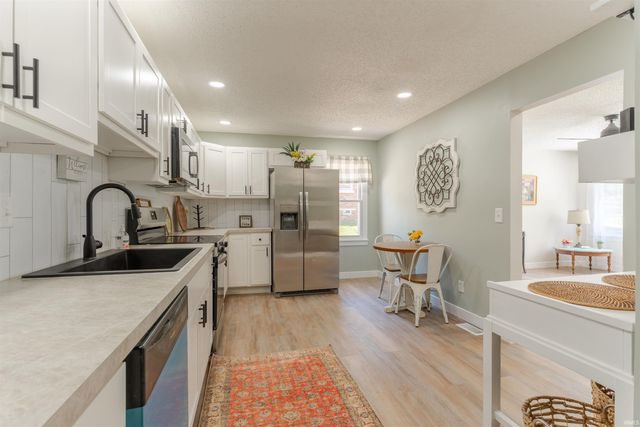 4113 W Columbia Street, Evansville, IN 47720