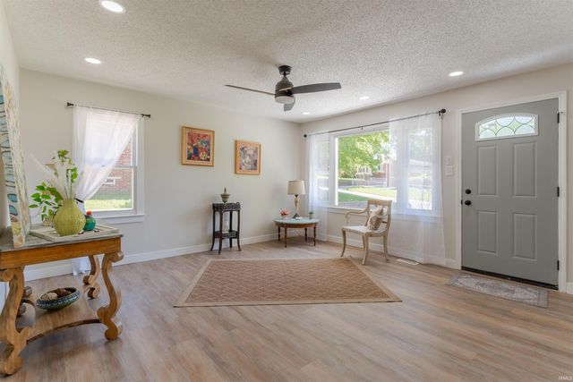4113 W Columbia Street, Evansville, IN 47720