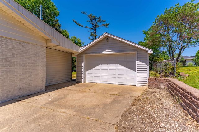 4113 W Columbia Street, Evansville, IN 47720