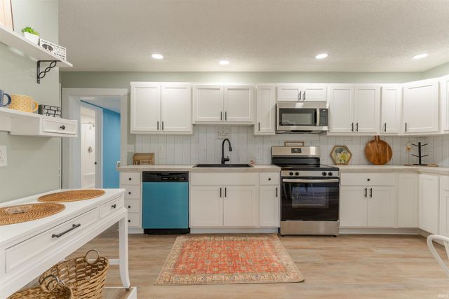 4113 W Columbia Street, Evansville, IN 47720