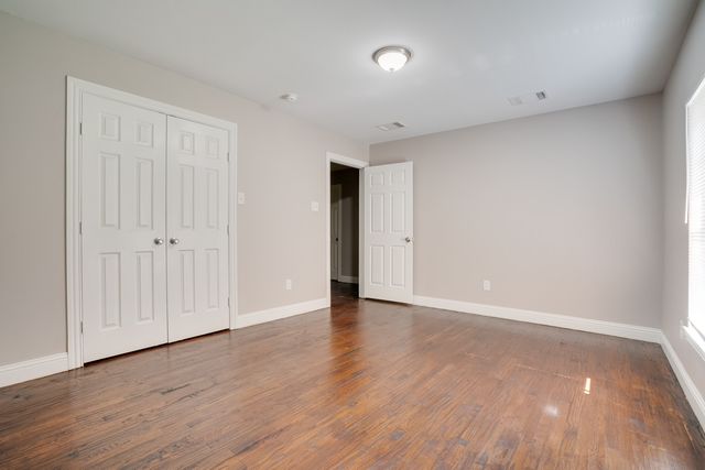 3402 Lawnview Avenue, Dallas, TX 75227