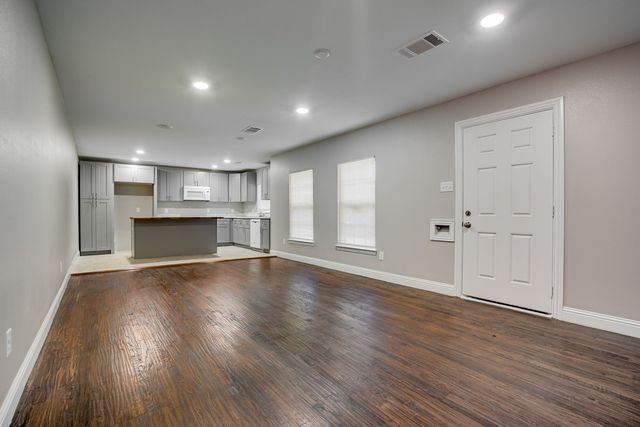 3402 Lawnview Avenue, Dallas, TX 75227