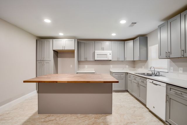 3402 Lawnview Avenue, Dallas, TX 75227