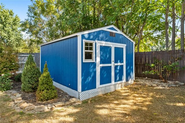 300 Old Forge Drive, Bentonville, AR 72712