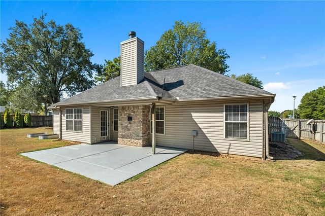300 Old Forge Drive, Bentonville, AR 72712