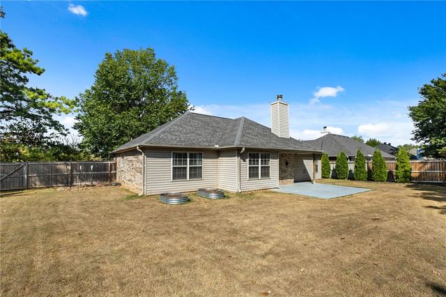 300 Old Forge Drive, Bentonville, AR 72712