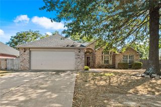 300 Old Forge Drive, Bentonville, AR 72712