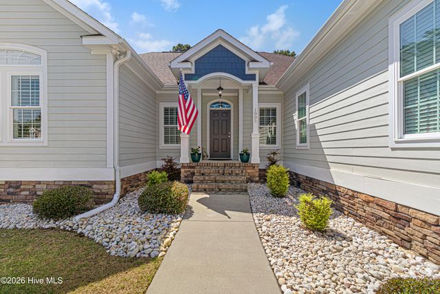 1805 Ivory Gull Drive, Morehead City, NC 28557