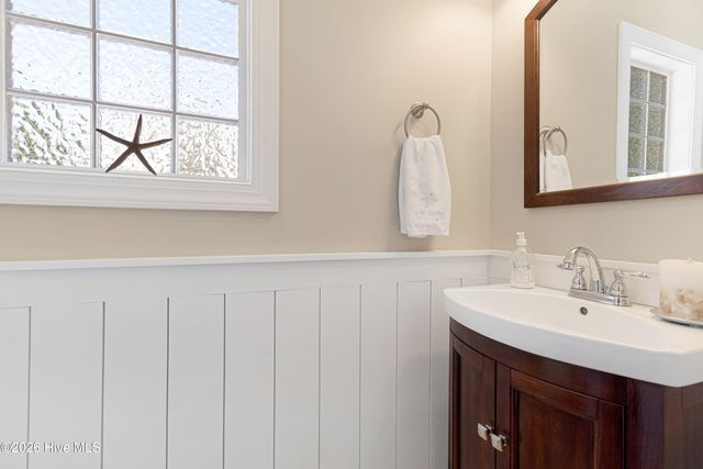 1805 Ivory Gull Drive, Morehead City, NC 28557