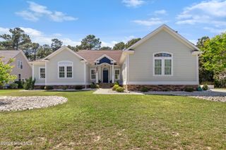 1805 Ivory Gull Drive, Morehead City, NC 28557