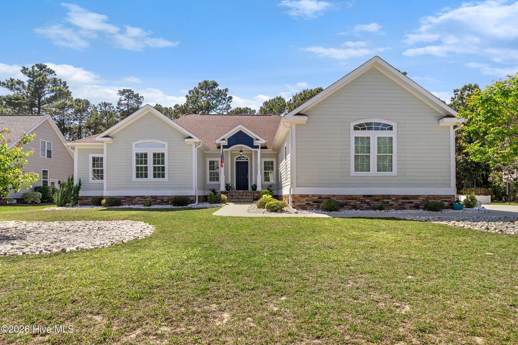 1805 Ivory Gull Drive, Morehead City, NC 28557