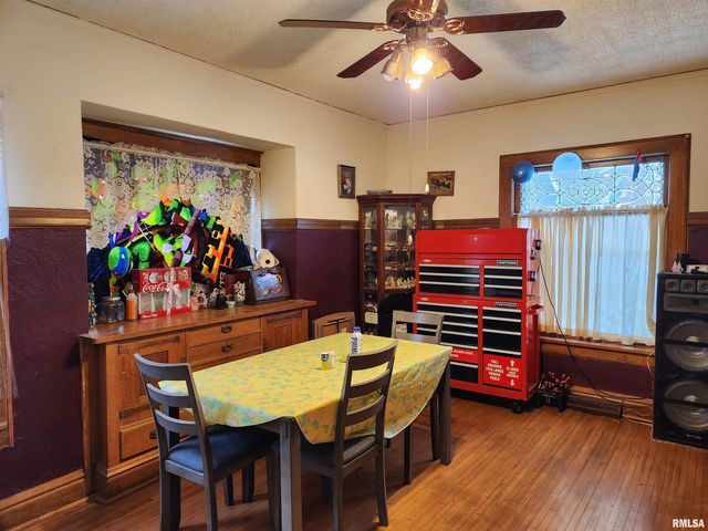 803 5TH Avenue S, Clinton, IA 52732