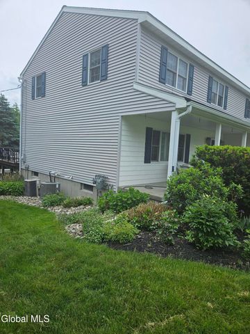 2122 Orchard Park Drive, Niskayuna, NY 12309