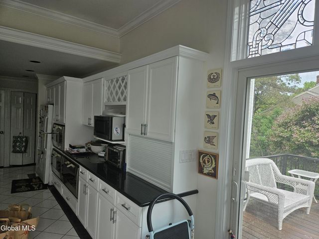 2122 Orchard Park Drive, Niskayuna, NY 12309