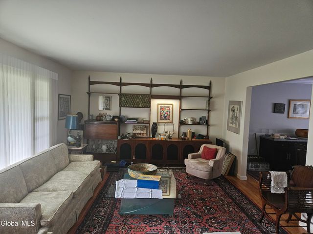 2122 Orchard Park Drive, Niskayuna, NY 12309