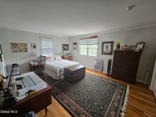 2122 Orchard Park Drive, Niskayuna, NY 12309