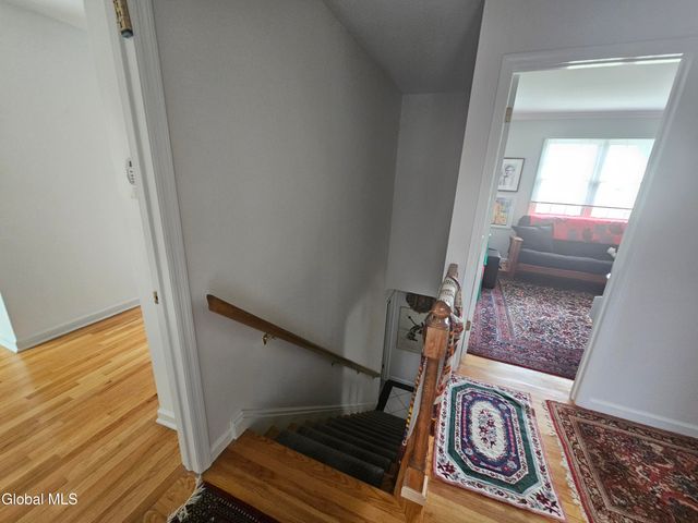 2122 Orchard Park Drive, Niskayuna, NY 12309