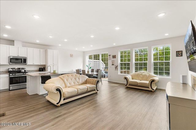 513 Fremont Drive, Manalapan, NJ 07726