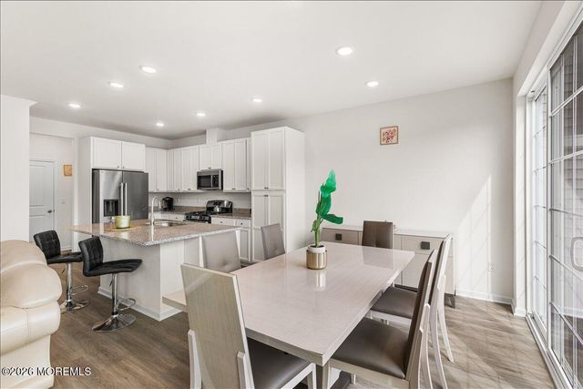513 Fremont Drive, Manalapan, NJ 07726