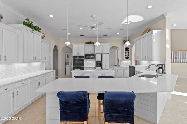 8127 N Lagoon Drive, Panama City, FL 32408