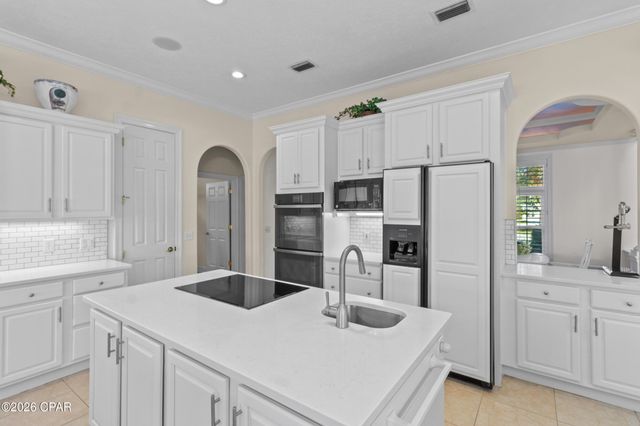 8127 N Lagoon Drive, Panama City, FL 32408