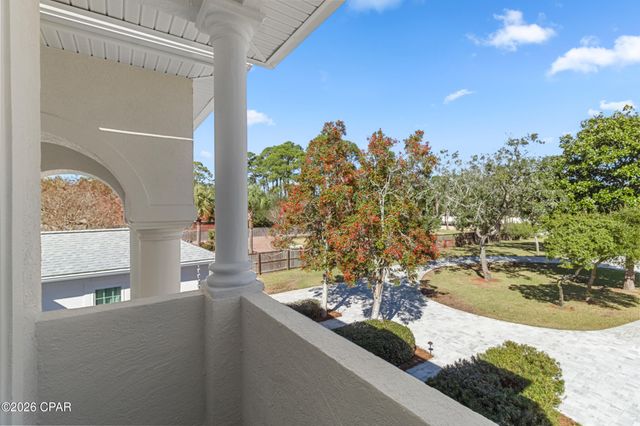 8127 N Lagoon Drive, Panama City, FL 32408