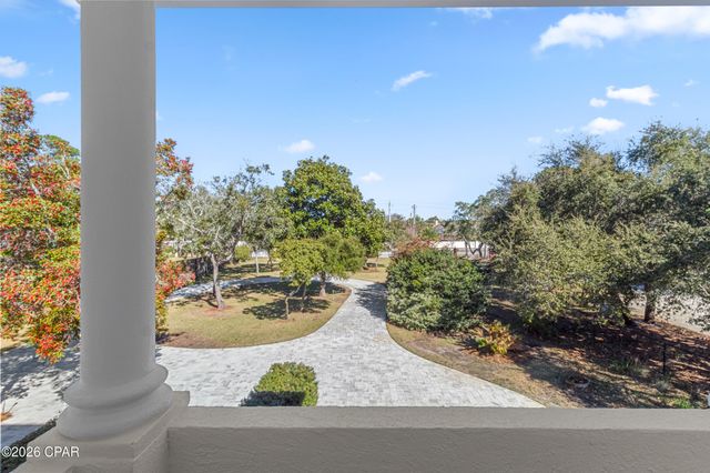 8127 N Lagoon Drive, Panama City, FL 32408