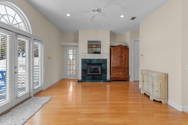 8127 N Lagoon Drive, Panama City, FL 32408