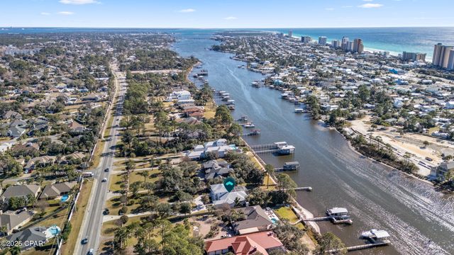 8127 N Lagoon Drive, Panama City, FL 32408