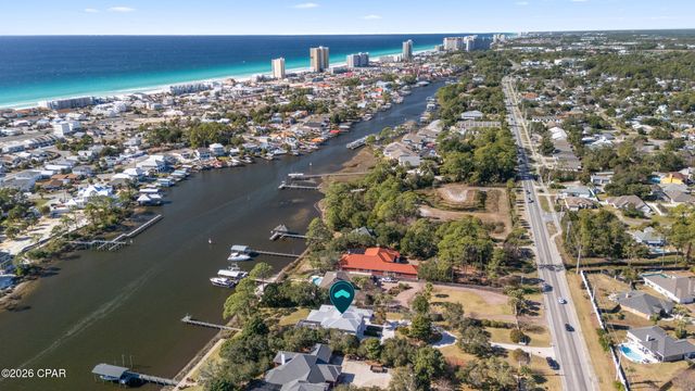 8127 N Lagoon Drive, Panama City, FL 32408