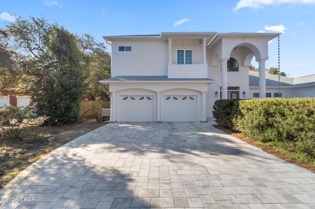 8127 N Lagoon Drive, Panama City, FL 32408