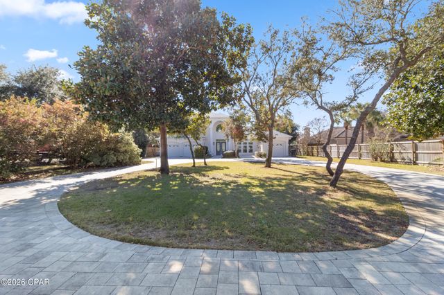 8127 N Lagoon Drive, Panama City, FL 32408