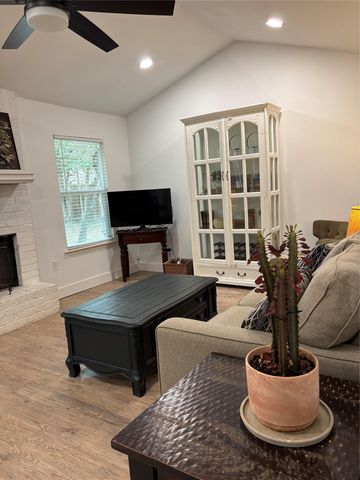106 S Mount Rushmore DR, Cedar Park, TX 78613