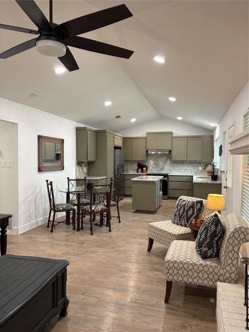 106 S Mount Rushmore DR, Cedar Park, TX 78613