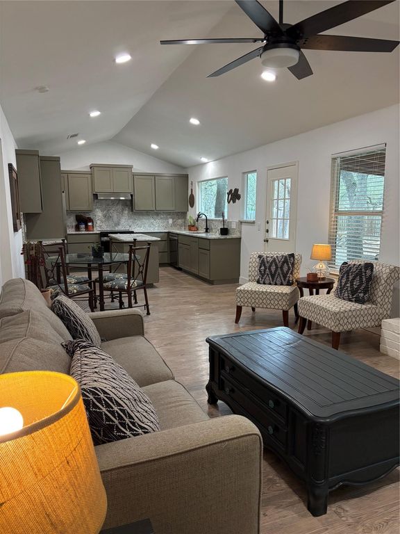 106 S Mount Rushmore DR, Cedar Park, TX 78613