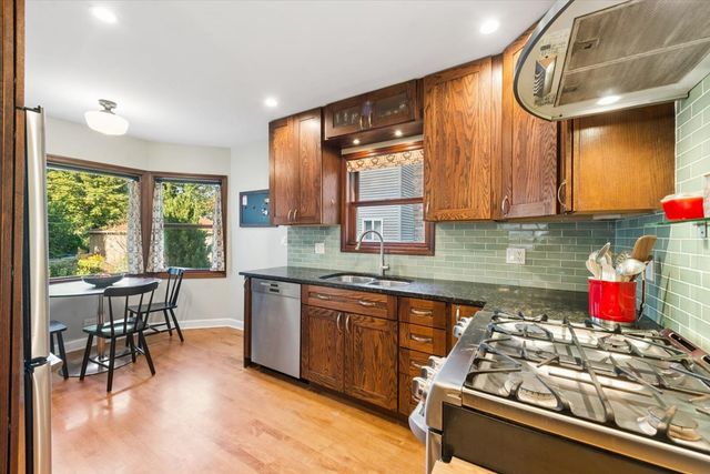 1501 Madison Street, Evanston, IL 60202