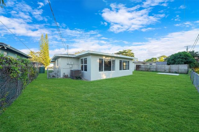 1111 SW 39th Ave, Fort Lauderdale, FL 33312