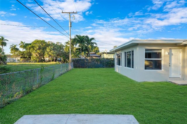 1111 SW 39th Ave, Fort Lauderdale, FL 33312