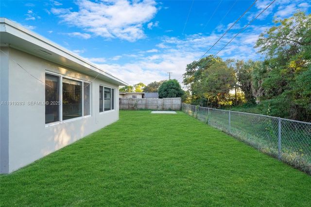 1111 SW 39th Ave, Fort Lauderdale, FL 33312